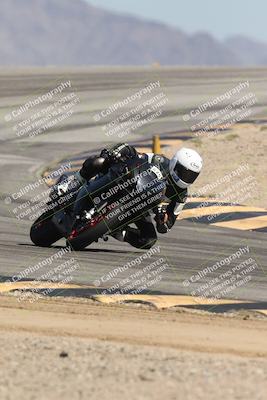 media/Oct-02-2025-Racers Edge (Thu) [[2c91cb6ab3]]/2-A Group/Session 5-Turn 12 (130pm)/